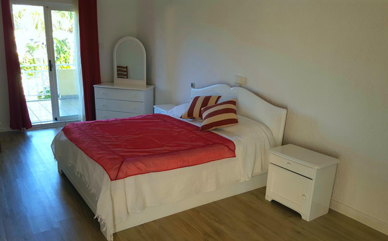 Villa In Le Tamier, 4 Bedrooms, 300M Flic En Flac Beach Eksteriør bilde